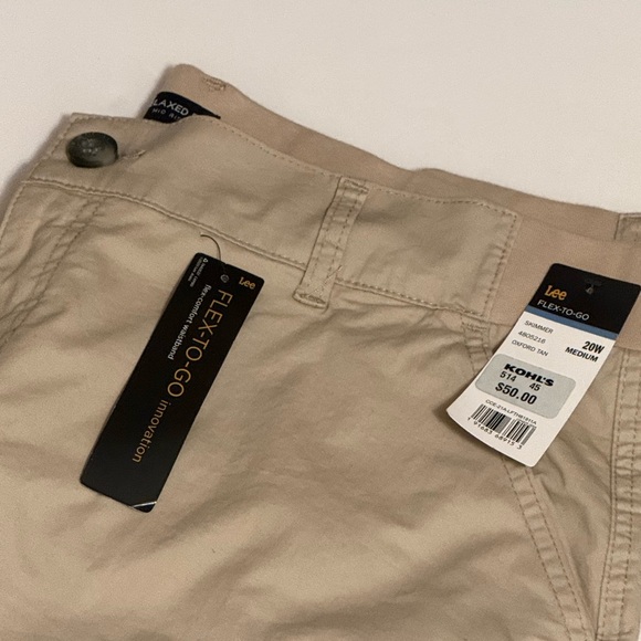 Lee Women’s brand new with tags Tan Cargo Shorts 20W - Picture 3 of 6